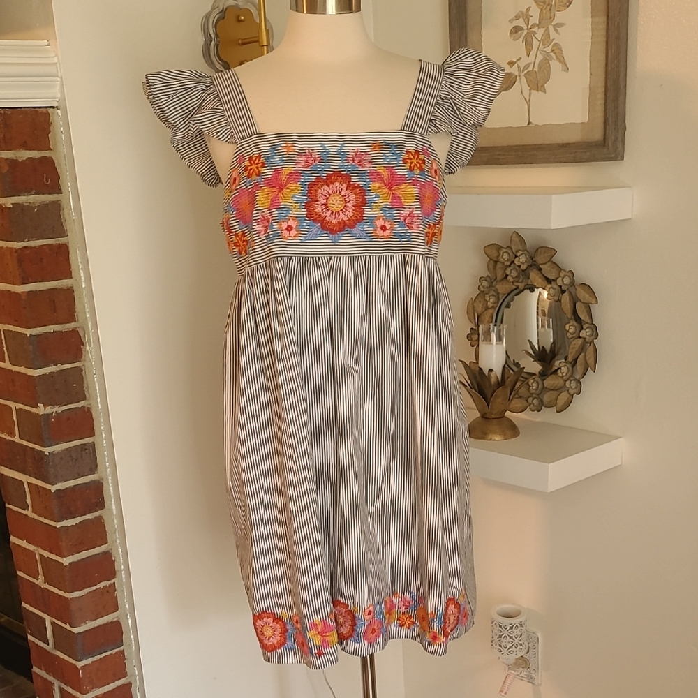 Savanna Jane Gray and White Sundress with Flutter Sleeves